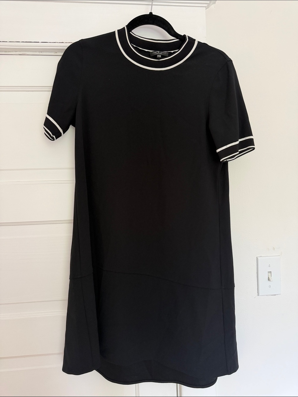 Rag and Bone Black Short Sleeve Knit Shift Dress with Contrast Trim